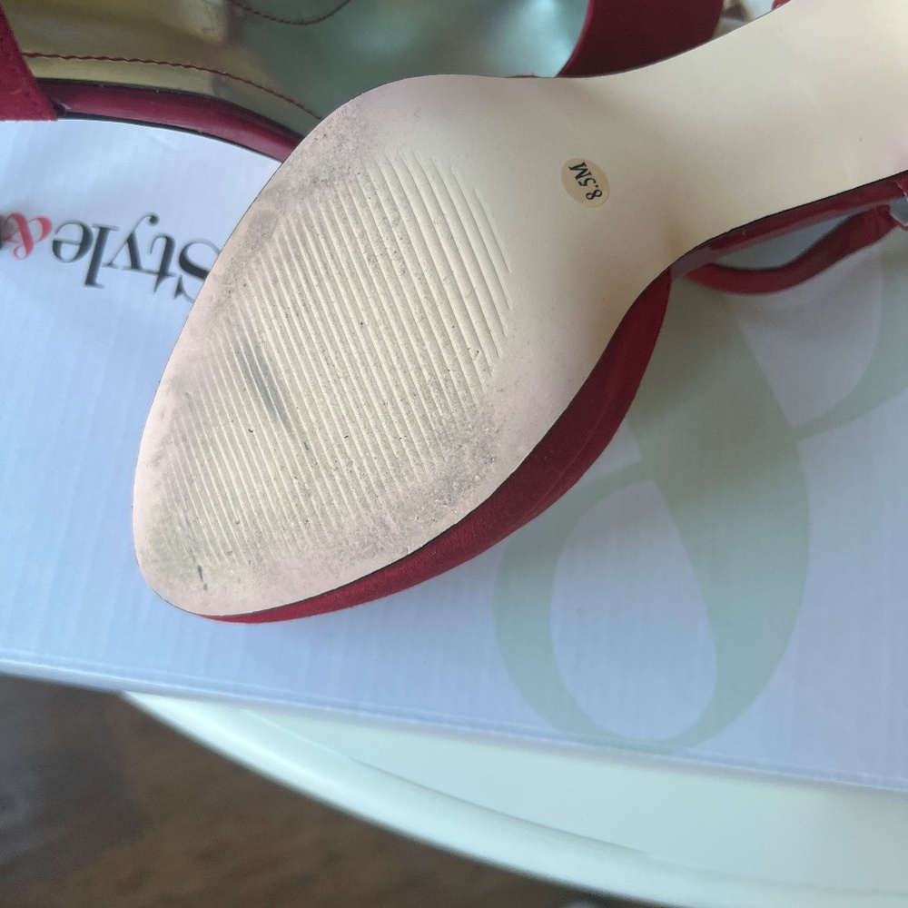 Shoes - Picture 4 of 5